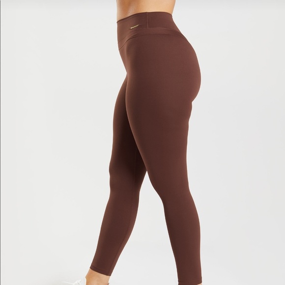 NEWLY RELEASED GYM SHARK WHITNEY SIMMONS BRA/LEGGINGS !! BOTH OUT OF STOCK. - Picture 4 of 7